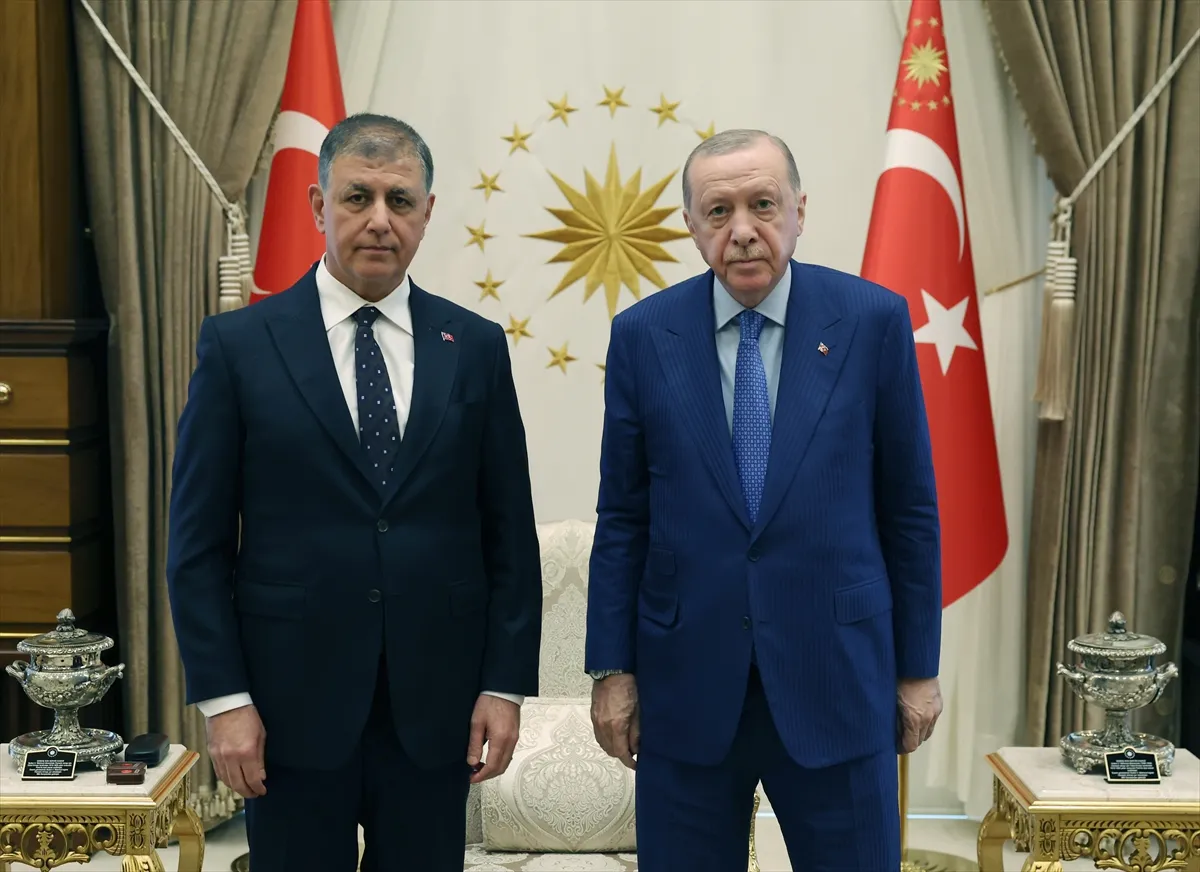 Cumhurbaşkanı Erdoğan, İzmir Büyükşehir Belediye Başkanı Tugay’ı kabul etti Cumhurbaşkanı Erdoğan, İzmir Büyükşehir Belediye Başkanı Tugay’ı kabul etti