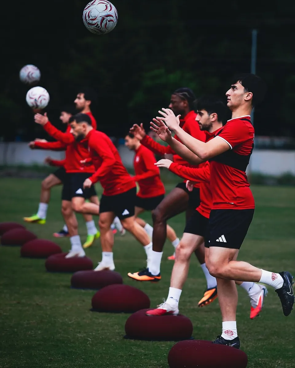 Antalyaspor, Boluspor maçının hazırlıklarına başladı Antalyaspor, Boluspor maçının hazırlıklarına başladı