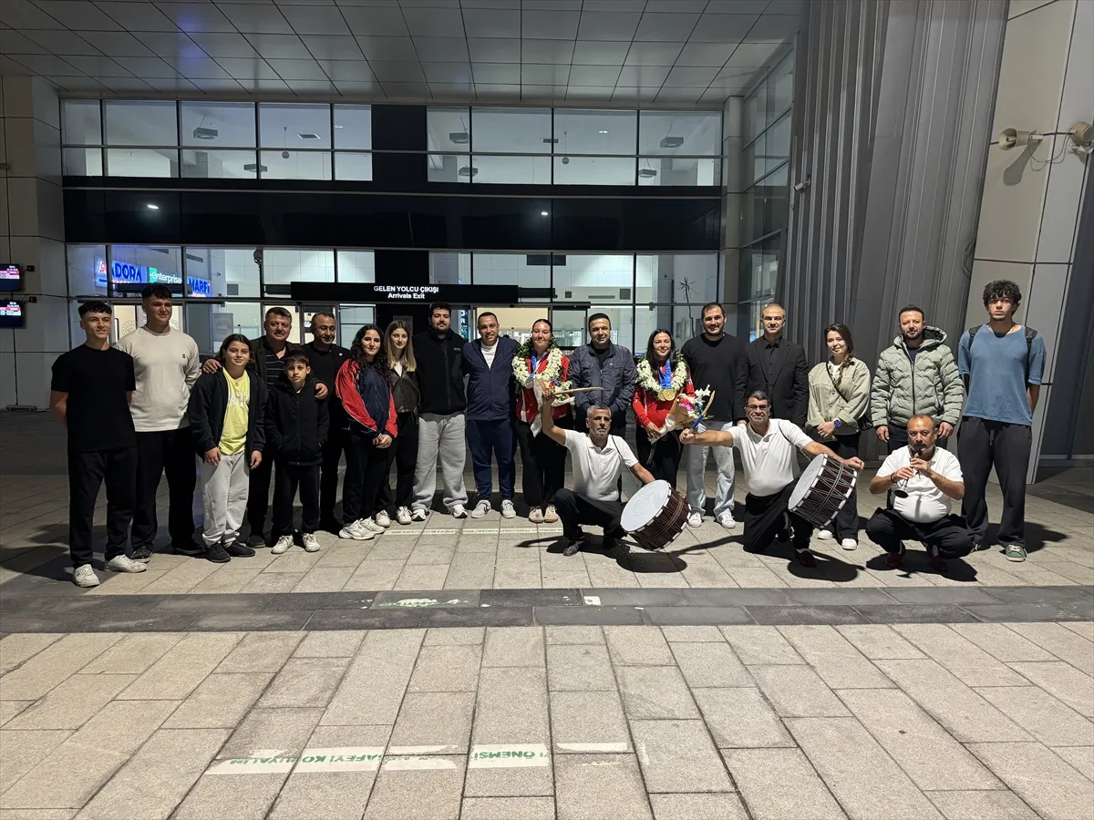 Avrupa şampiyonu milli sporcular Kahramanmaraş’ta karşılandı Avrupa şampiyonu milli sporcular Kahramanmaraş’ta karşılandı