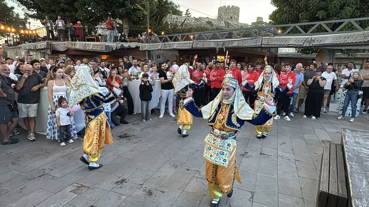 Bodrum’da ILCA 21 Yaş Altı Avrupa Yelken Şampiyonası öncesi kortej yürüyüşü yapıldı Bodrum’da ILCA 21 Yaş Altı Avrupa Yelken Şampiyonası öncesi kortej yürüyüşü yapıldı