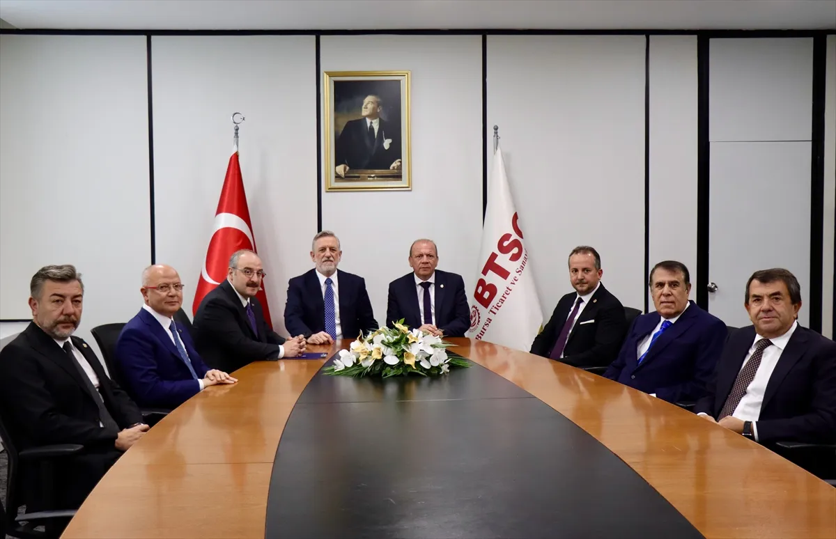 Bursa Ticaret ve Sanayi Odası Başkanı seçilen Matlı, görevi Burkay’dan devraldı Bursa Ticaret ve Sanayi Odası Başkanı seçilen Matlı, görevi Burkay’dan devraldı