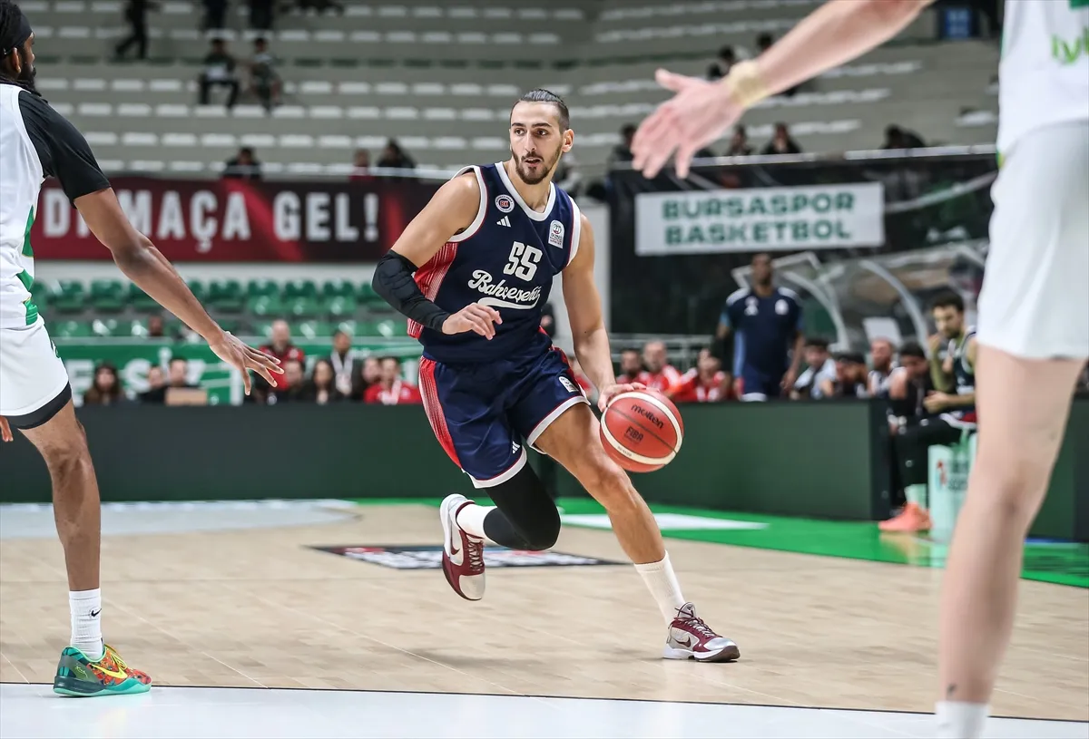 Bursaspor Basketbol - Bahçeşehir Koleji 2. kare