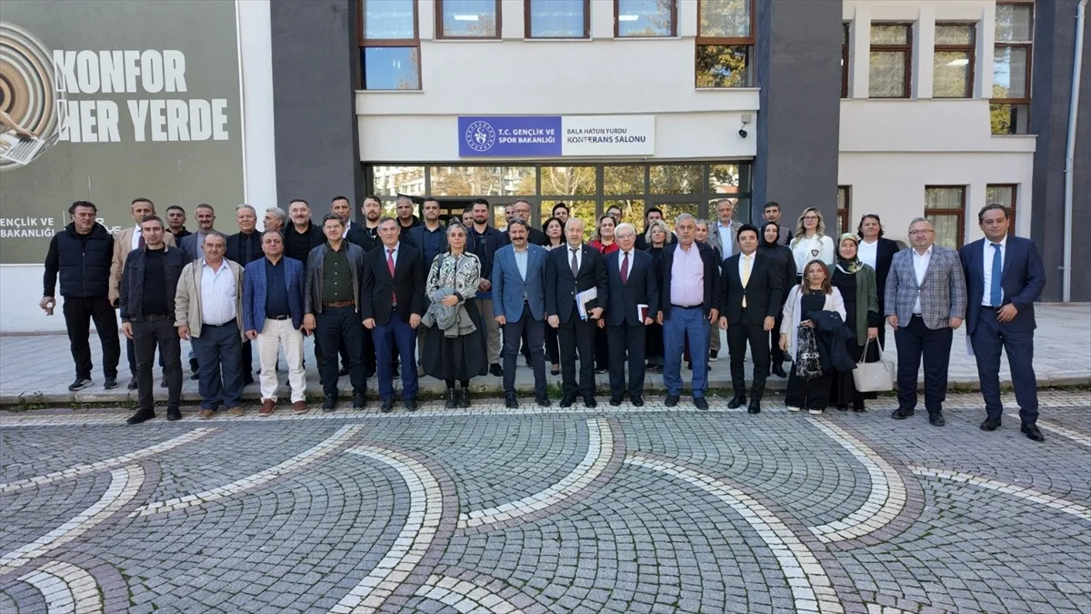 Eskişehir’de Gençlik Spor Müdürlüğü değerlendirme toplantısı yaptı Eskişehir’de Gençlik Spor Müdürlüğü değerlendirme toplantısı yaptı