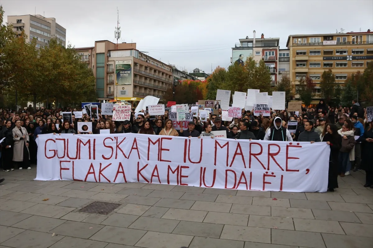 Kosova’da kadın cinayetlerine karşı Priştine’de protesto Kosova’da kadın cinayetlerine karşı Priştine’de protesto