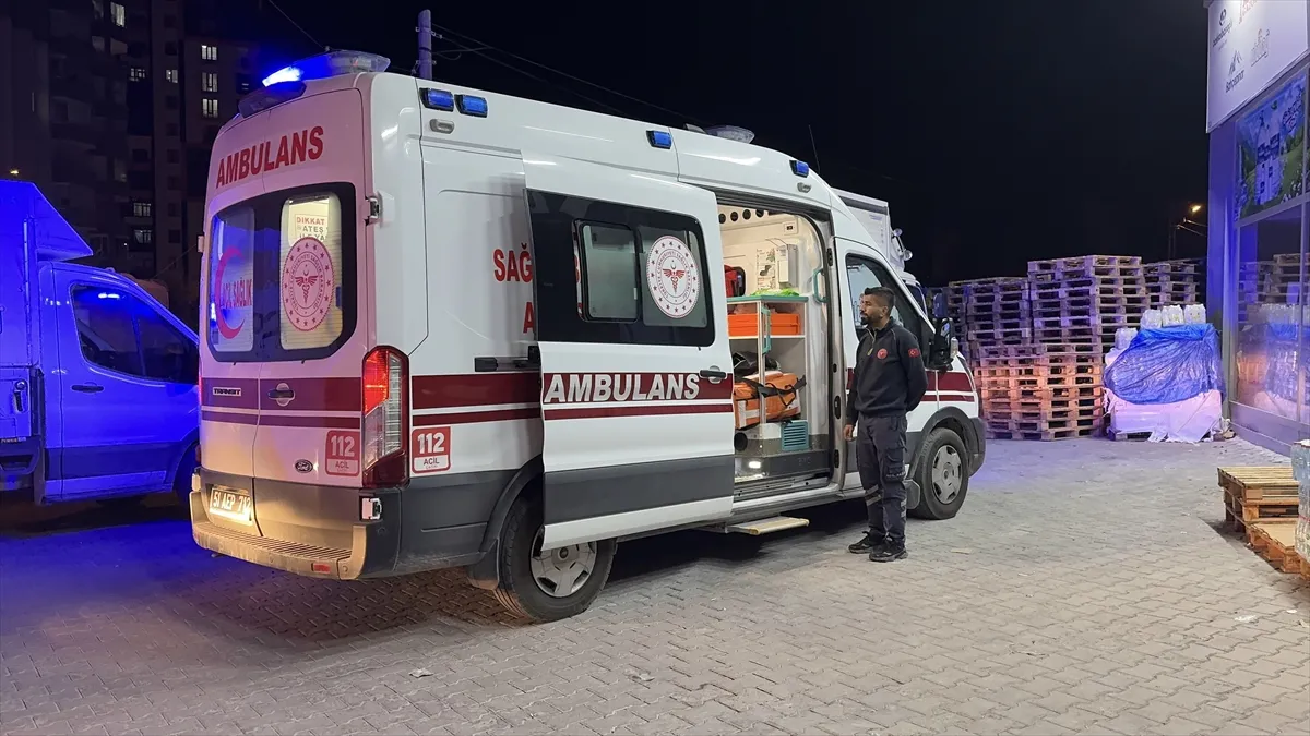 Niğde’de apartman dairesinde çıkan yangında dumandan etkilenen 5 kişi tedavi altına alındı Niğde’de apartman dairesinde çıkan yangında dumandan etkilenen 5 kişi tedavi altına alındı