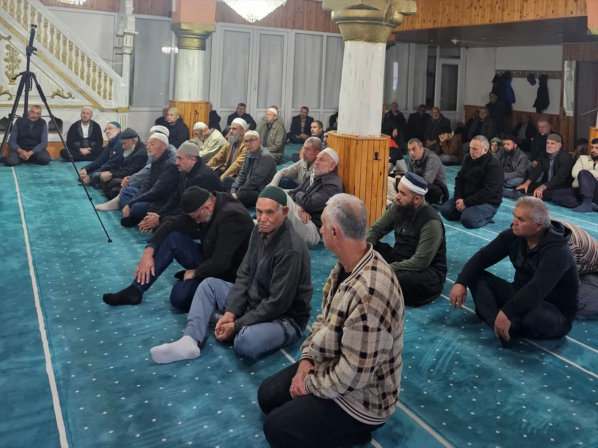 Niğde’de sabah namazı buluşması düzenlendi Niğde’de sabah namazı buluşması düzenlendi