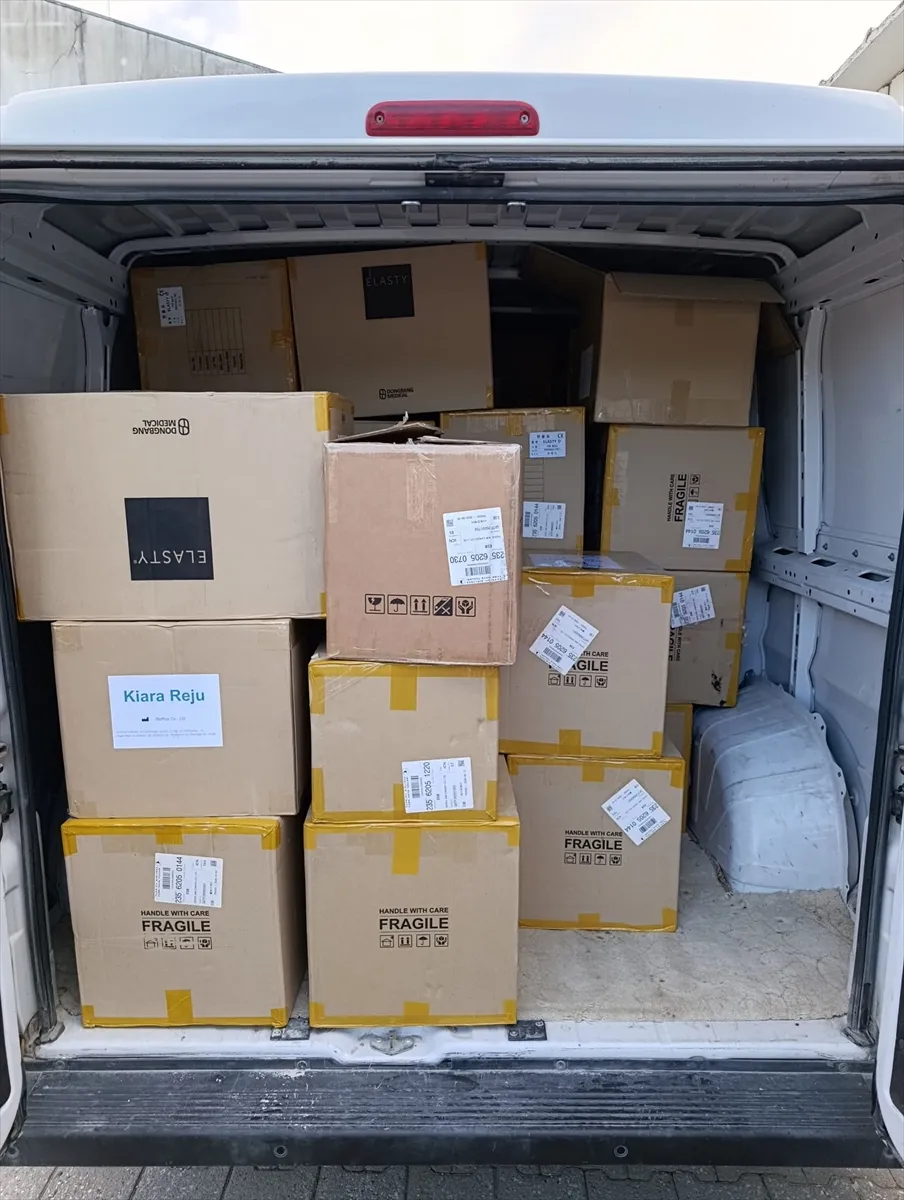 Sakarya’da 10 bin 700 gümrük kaçağı kozmetik ürün ele geçirildi Sakarya’da 10 bin 700 gümrük kaçağı kozmetik ürün ele geçirildi