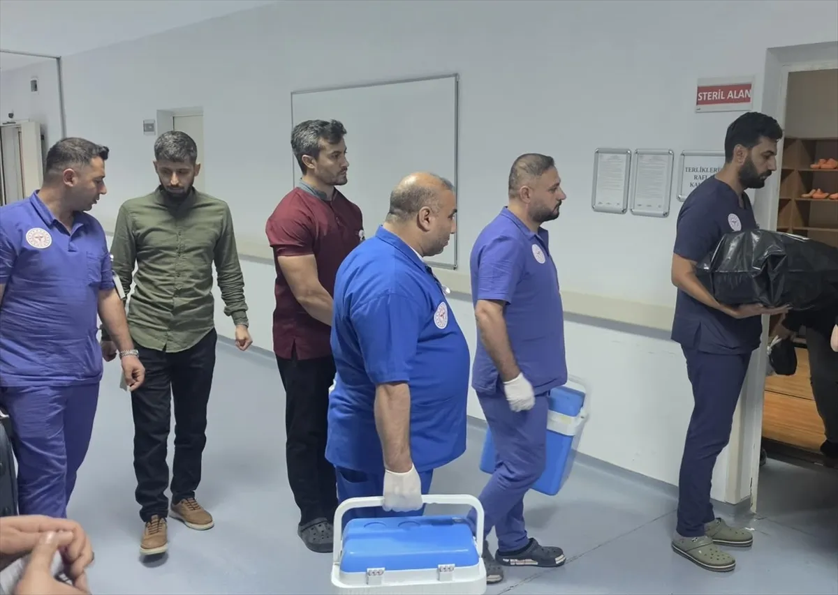 Şanlıurfa’da beyin ölümü gerçekleşen çocuğun organları 3 kişiye umut oldu Şanlıurfa’da beyin ölümü gerçekleşen çocuğun organları 3 kişiye umut oldu