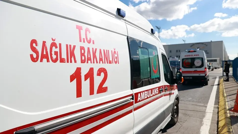 Antalya’da çıkan silahlı kavgada 1 kişi öldü, 2 kişi yaralandı Antalya’da çıkan silahlı kavgada 1 kişi öldü, 2 kişi yaralandı