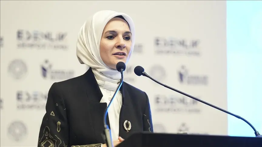 Bakan Göktaş, Azerbaycan’ın bağımsızlık mücadelesinde hayatını kaybeden askerlerin eşleriyle buluştu Bakan Göktaş, Azerbaycan’ın bağımsızlık mücadelesinde hayatını kaybeden askerlerin eşleriyle buluştu