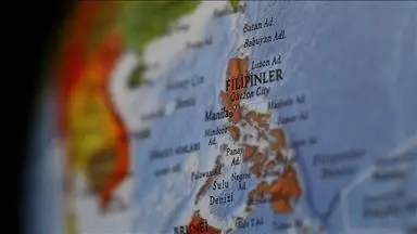 Filipinler’de Başkan Yardımcısı Duterte’ye yönelik 4 azil maddesinden 3’ü düşürüldü Filipinler’de Başkan Yardımcısı Duterte’ye yönelik 4 azil maddesinden 3’ü düşürüldü