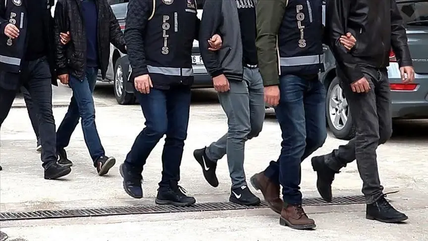 Sakarya’da Sokaklar Güvende operasyonunda 19 şüpheli gözaltına alındı Sakarya’da Sokaklar Güvende operasyonunda 19 şüpheli gözaltına alındı