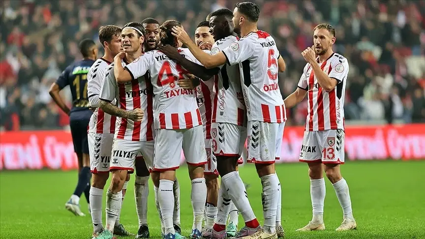 Samsunspor’da Fatih Kaya ve Celil Yüksel sakatlandı Samsunspor’da Fatih Kaya ve Celil Yüksel sakatlandı