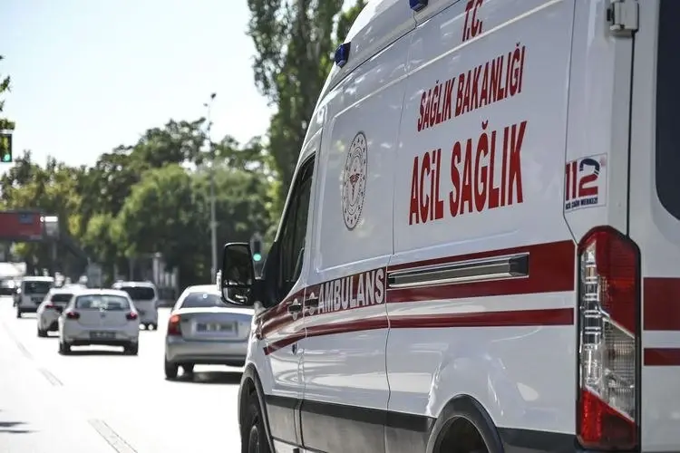 Sinop’ta otomobille motosikletin çarpıştığı kazada 1 kişi yaralandı Sinop’ta otomobille motosikletin çarpıştığı kazada 1 kişi yaralandı