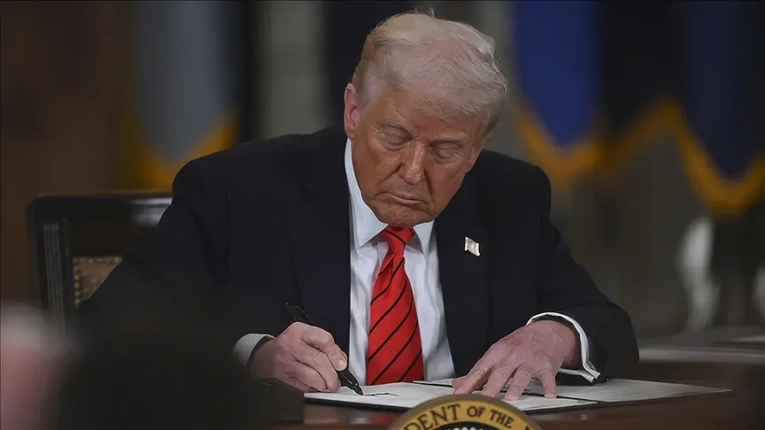 Trump yönetiminin, göçmenleri ABD’den gemilerle sınır dışı etmeyi değerlendirdiği öne sürüldü Trump yönetiminin, göçmenleri ABD’den gemilerle sınır dışı etmeyi değerlendirdiği öne sürüldü